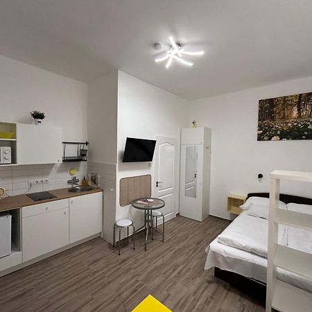 Central Boulevard Apartman บูดาเปสต์ ภายนอก รูปภาพ